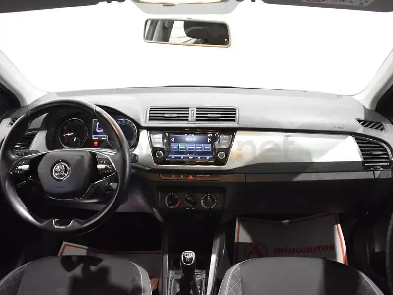 Usado Skoda Fabia Ambition 95 CV (69 kW) 2020 Blanco Utilitario