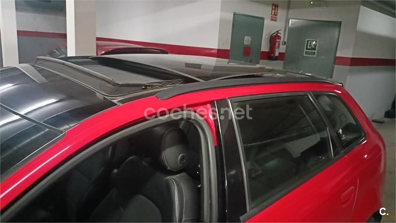 Usado Audi A3 Attraction 140 CV (102 kW) 2012 Rojo Utilitario