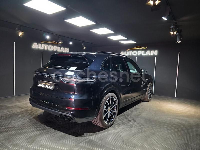 Usado Porsche Cayenne Turbo 550 CV (404 kW) 2018 Negro SUV