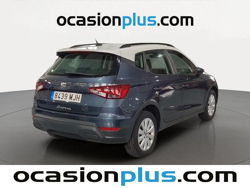 Usado Seat Arona Style 110 HP (80 kW) 2023 Cinzento SUV