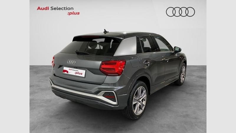 Usado Audi Q2 S-Line 116 CV (85 kW) 2024 Gris daytona efecto perla SUV