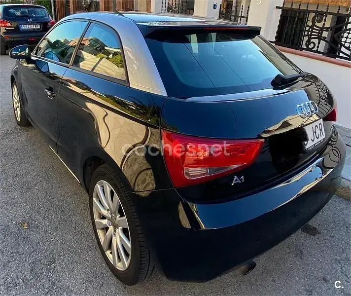 Usado Audi A1 Attraction 86 CV (63 kW) 2015 Negro Utilitario