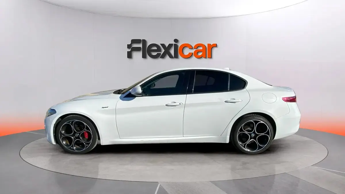 Usado Alfa Romeo Giulia Sprint 200 CV (147 kW) 2021 Blanco Berlina