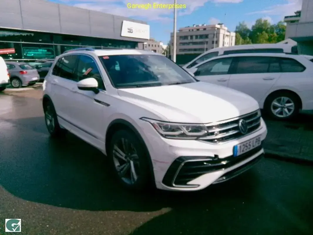 Usado VW Tiguan R-line 150 CV (110 kW) 2021 Blanco SUV