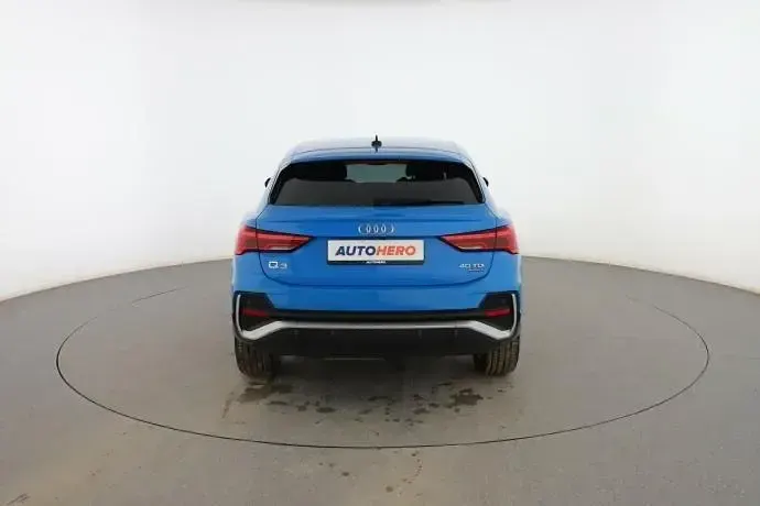 Usado Audi Q3 S-Line 190 CV (139 kW) 2019 Azul SUV