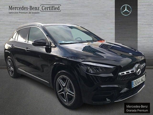 Usado Mercedes GLA250 AMG line 218 CV (160 kW) 2025 Negro noche SUV