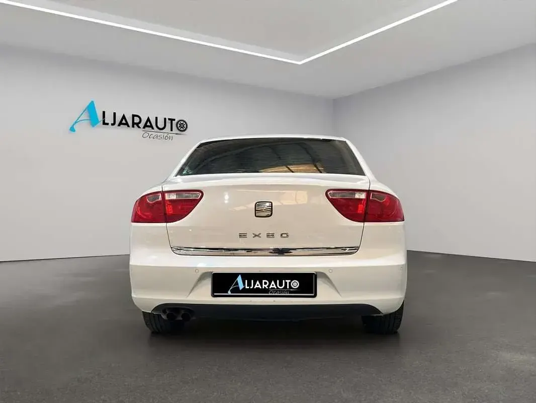Usado Seat Exeo Reference 120 CV (88 kW) 2011 Blanco Familiar