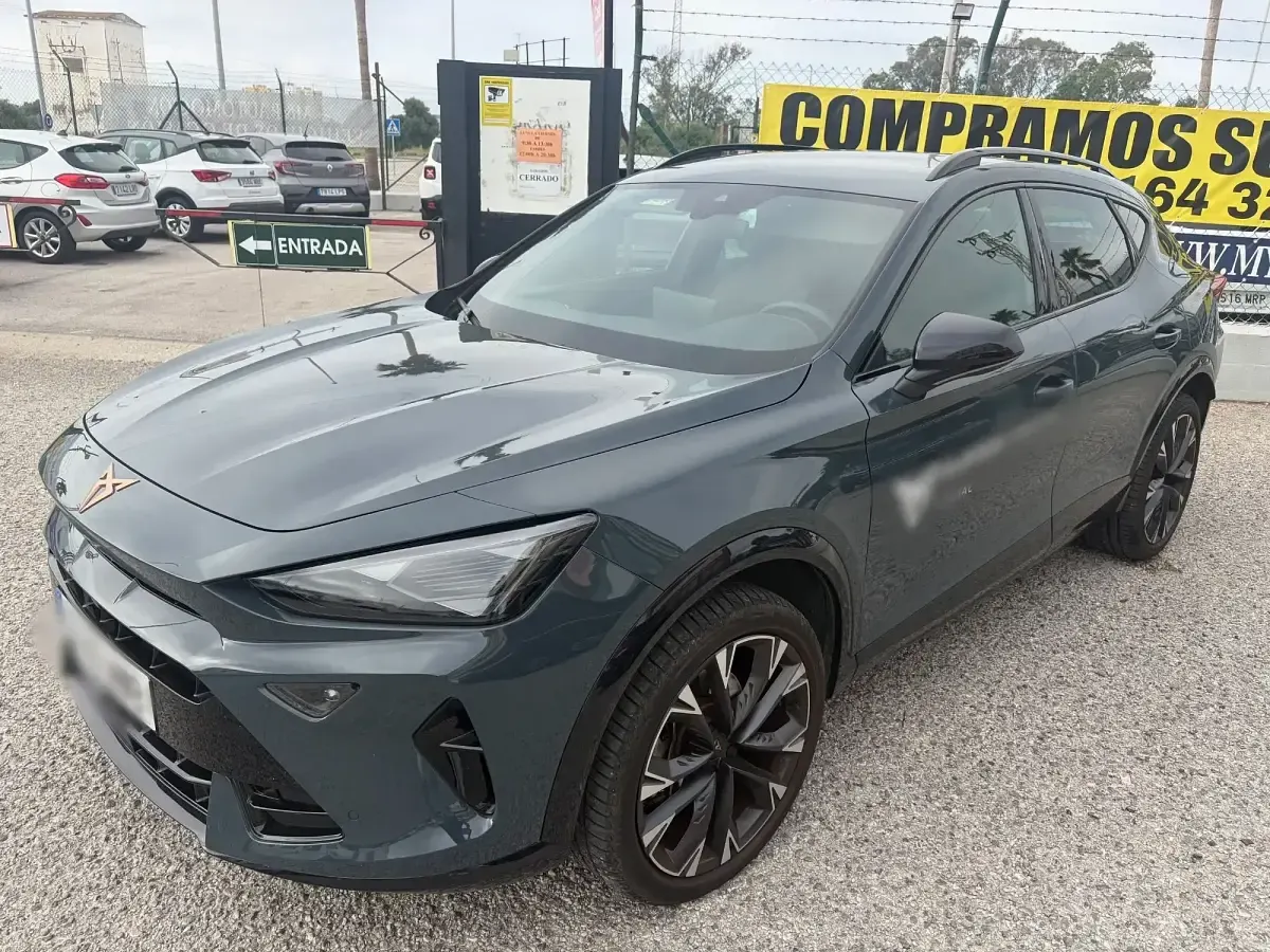 Usado Cupra Formentor 150 CV (110 kW) 2024 Gris SUV