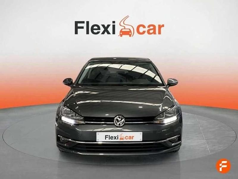 Usado VW Golf VII Advance 116 CV (85 kW) 2019 Gris Utilitario