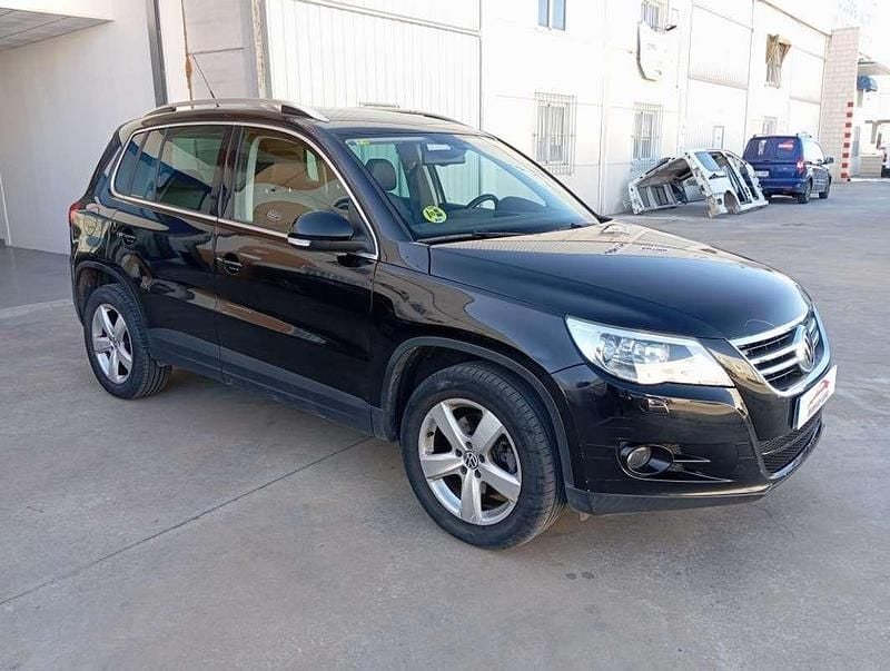 Usado VW Tiguan 140 CV (102 kW) 2010 Negro SUV