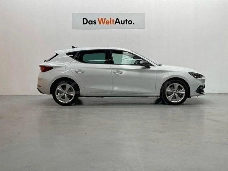 Usado Seat Leon FR 150 CV (110 kW) 2025 Blanco Berlina