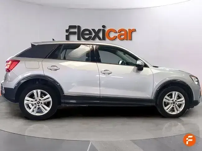 Usado Audi Q2 110 CV (80 kW) 2022 Gris SUV