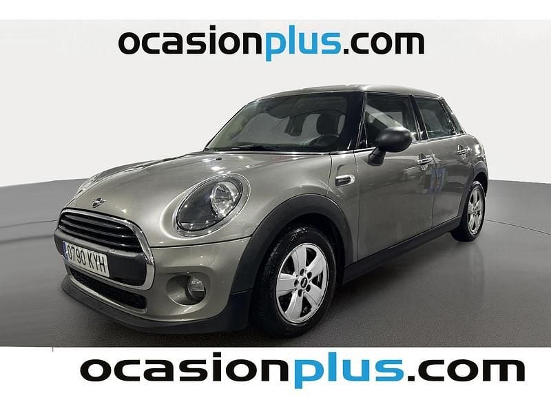 Usado Mini ONE 102 CV (75 kW) 2019 Gris plata Utilitario