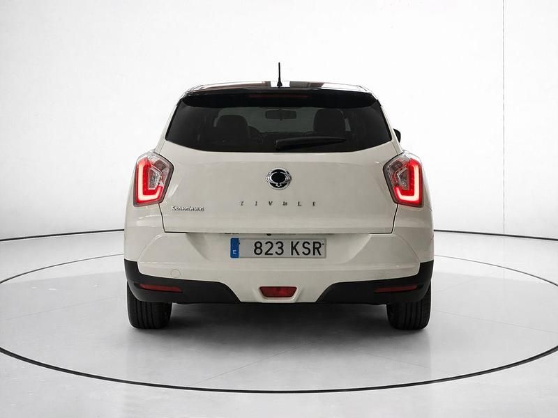 Usado Ssangyong (KGM) Tivoli Limited 128 CV (94 kW) 2018 Blanco SUV