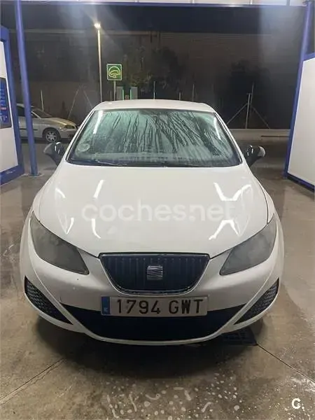 Usado Seat Ibiza 90 CV (66 kW) 2010 Blanco Berlina