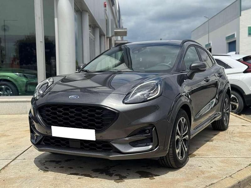 Usado Ford Puma Titanium 125 CV (91 kW) 2022 Gris SUV