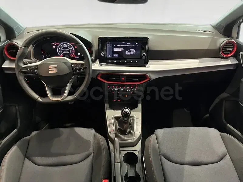 Usado Seat Ibiza FR 115 CV (84 kW) 2024 Blanco Utilitario