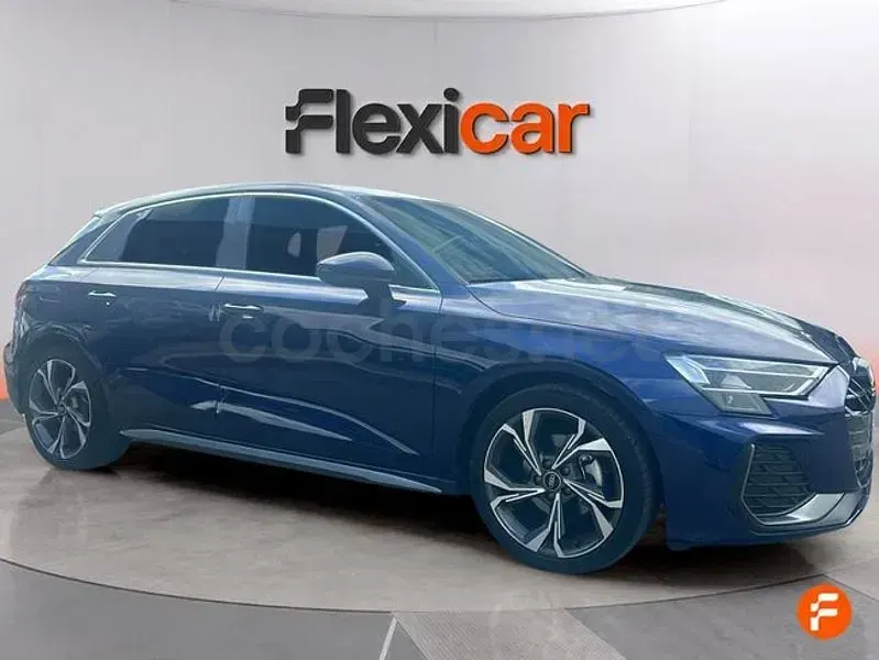 Usado Audi A3 S-Line 110 CV (80 kW) 2024 Azul Berlina