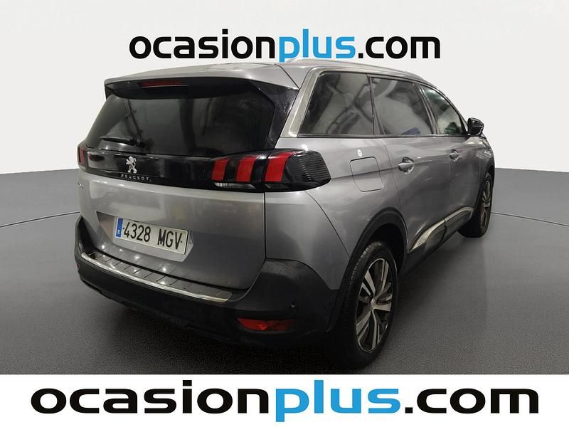 Usado Peugeot 5008 Allure 130 CV (95 kW) 2023 Gris SUV