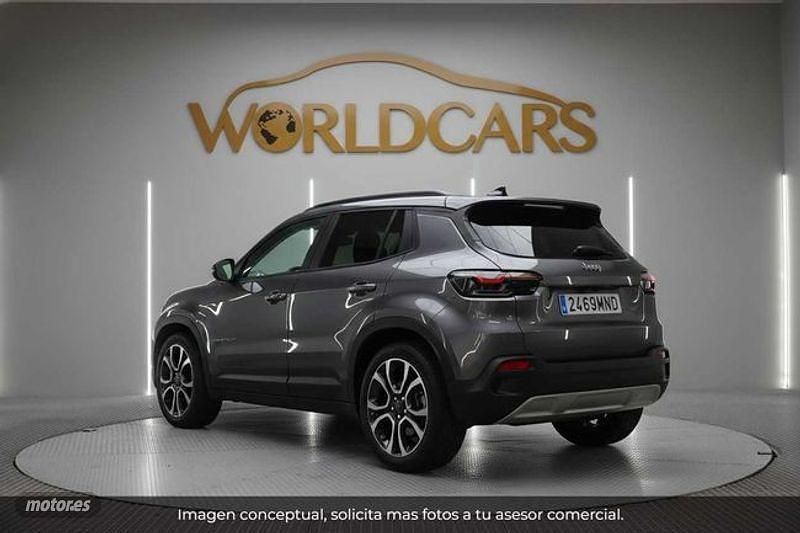 Usado Jeep Avenger Summit 100 CV (73 kW) 2024 Gris SUV