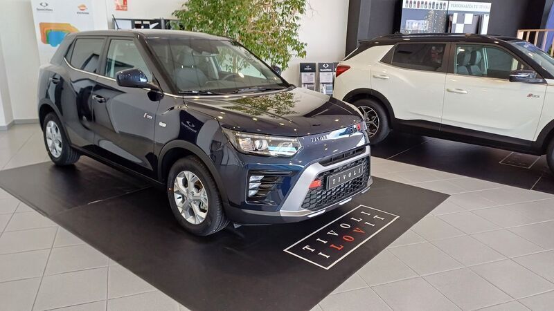 Azul Nuevo 2025 Ssangyong (KGM) Tivoli | 20.500 € - Imagen 1/4
