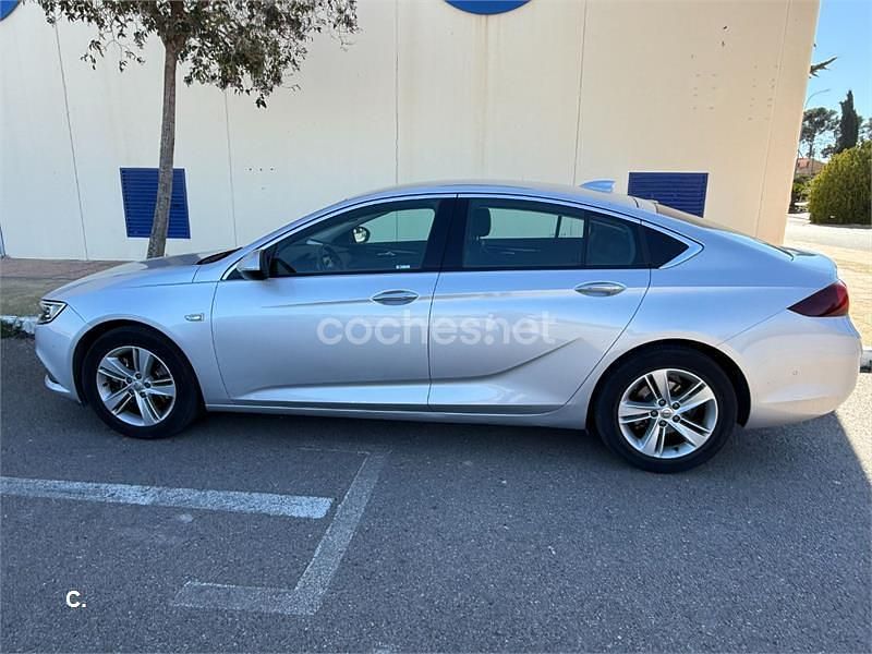 Usado Opel Insignia Excellence 170 CV (125 kW) 2018 Gris / plata Berlina