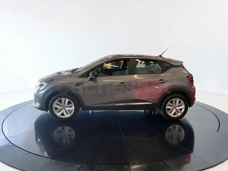Usado Renault Captur Zen 130 CV (95 kW) 2020 Gris / plata SUV