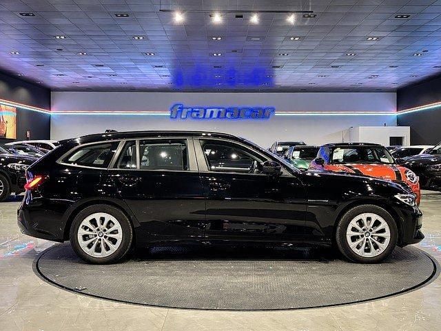 Usado BMW 318 150 CV (110 kW) 2022 Negro Familiar