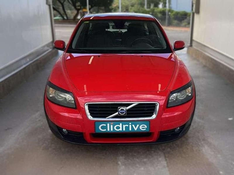 Usado Volvo C30 Momentum 101 CV (74 kW) 2008 Rojo Utilitario