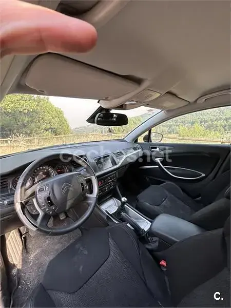 Usado Citroën C5 114 CV (83 kW) 2013 Negro Berlina