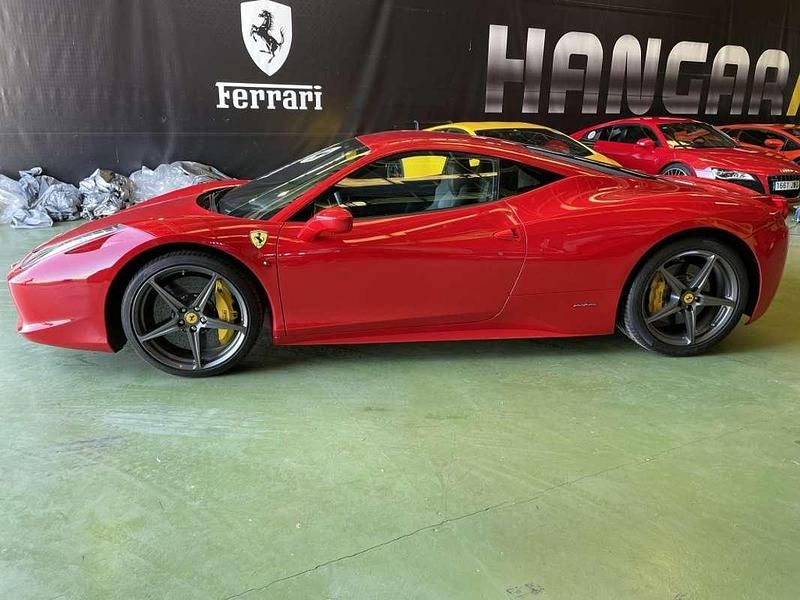 Rojo Usado 2012 Ferrari 458 Coupe | 275.000 € - Imagen 1/4