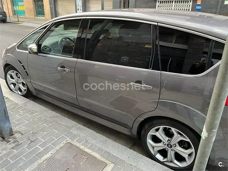 Usado Ford S-MAX Titanium S 175 CV (128 kW) 2012 Gris / plata Monovolumen