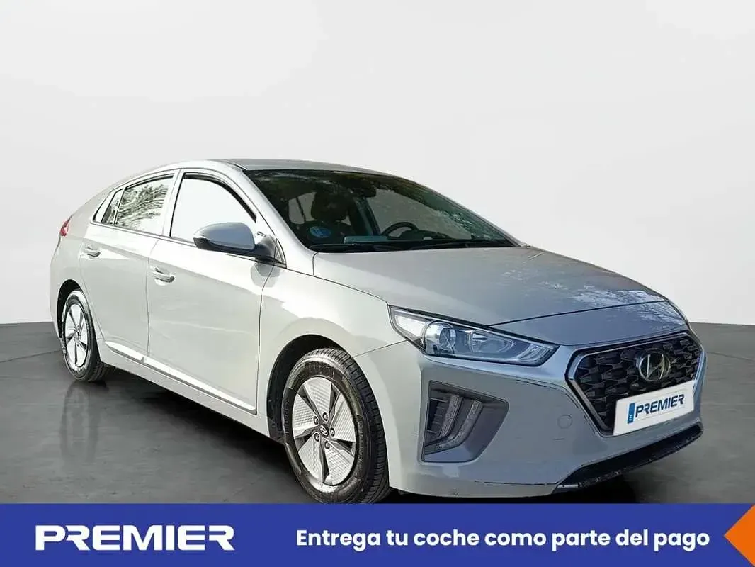 Usado Hyundai Ioniq 141 CV (103 kW) 2022 Gris Utilitario