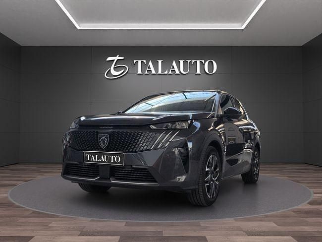 Usado Peugeot 3008 Allure 136 CV (100 kW) 2024 Gris SUV