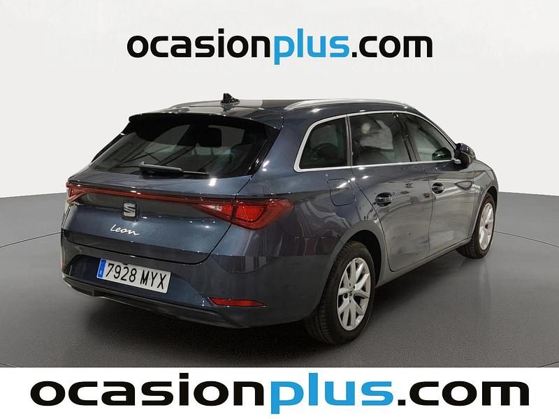 Usado Seat Leon Style 116 CV (85 kW) 2025 Gris Monovolumen