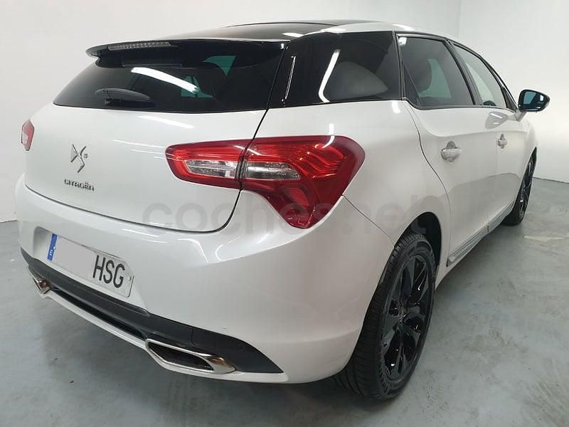 Usado Citroën DS5 114 CV (83 kW) 2013 Blanco Utilitario
