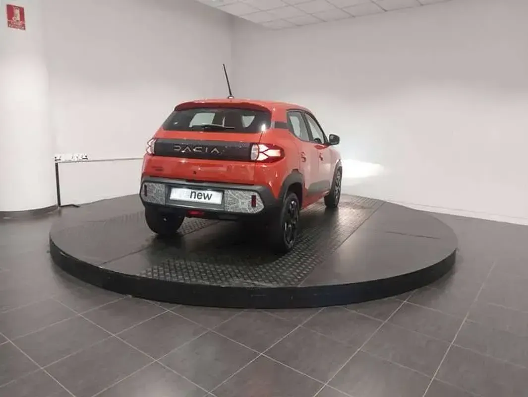 Nuevo Dacia Spring Extreme 47 kW (65 CV) 2025 Rojo Utilitario
