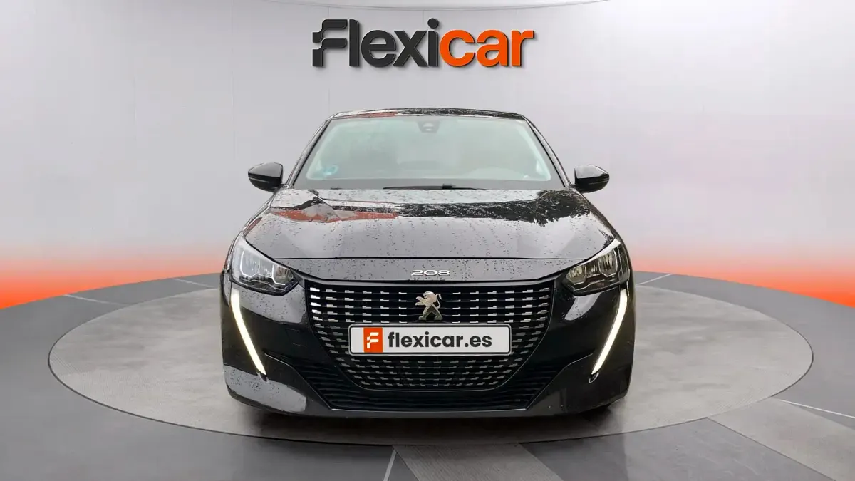 Usado Peugeot 208 Active 102 CV (75 kW) 2021 Negro Utilitario