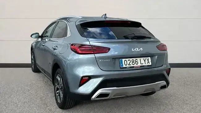 Usado Kia XCeed 160 CV (117 kW) 2022 Gris SUV