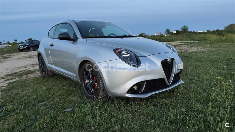 Gris / plata Usado 2017 Alfa Romeo MiTo Veloce Utilitario | 16.300 € - Imagen 1/4