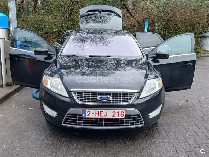 Usado Ford Mondeo Titanium 125 CV (91 kW) 2010 Negro Berlina