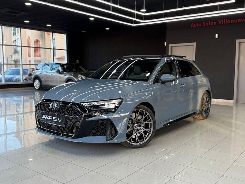 Usado Audi RS3 Premium 400 CV (294 kW) 2025 Gris / plata Berlina