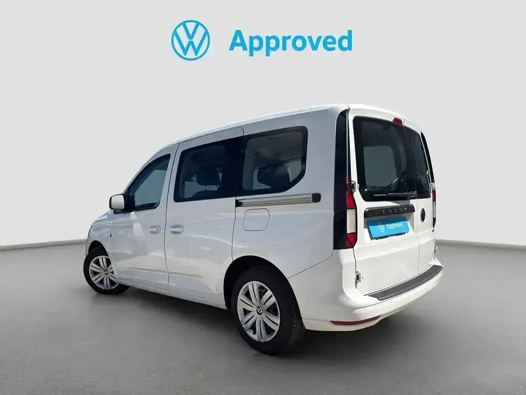 Usado VW Caddy 122 CV (89 kW) 2021 Blanco Monovolumen