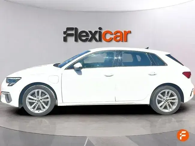 Usado Audi A3 Sportback e-tron Advanced Plus 204 CV (150 kW) 2022 Blanco Utilitario