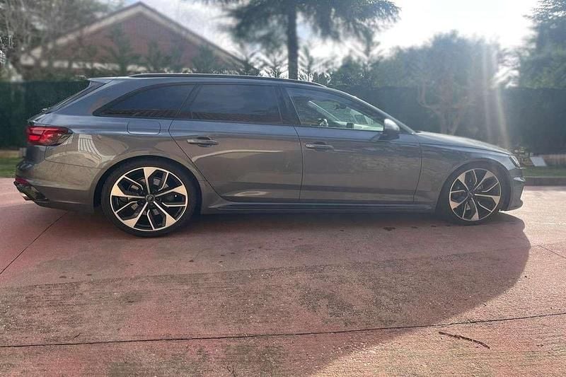 Usado Audi RS4 450 CV (330 kW) 2018 Gris Familiar