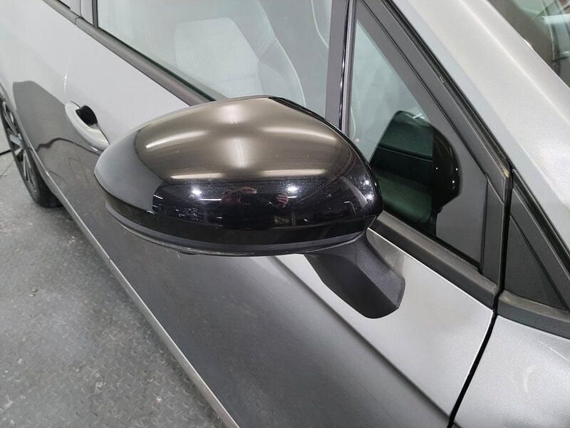 Usado Renault Clio V Techno 100 CV (73 kW) 2025 Blanco Berlina