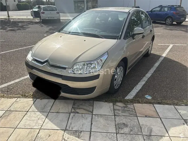 Usado Citroën C4 92 CV (67 kW) 2006 Beige Berlina