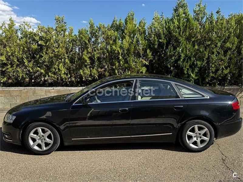 Usado Audi A6 136 CV (100 kW) 2010 Negro Berlina