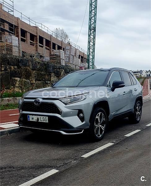 Usado Toyota RAV4 Hybrid Plus 306 CV (225 kW) 2021 Gris / plata SUV