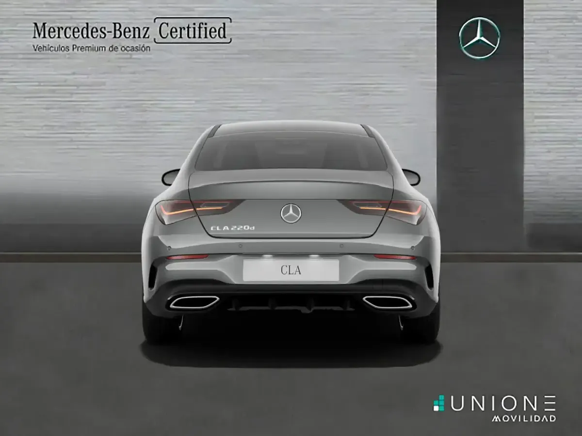 Usado Mercedes CLA220 190 CV (139 kW) 2025 Gris Berlina
